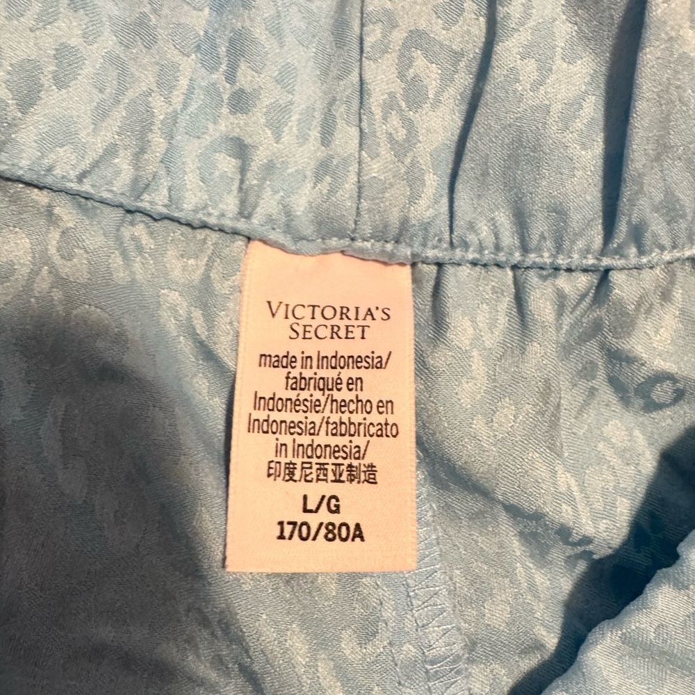 Victoria’s Secret Blue Satin Leopard Print Pajama Sleep Shorts Size Large - Picture 5 of 5